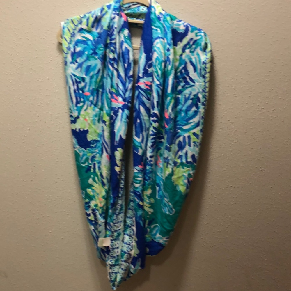 Lilly Pulitzer Infinity Scarf EUC
